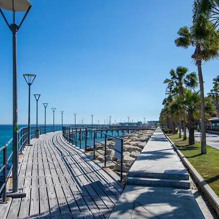 Sanders Coral Court Penthouse - Cute 3-bedroom With Balcony Limassol