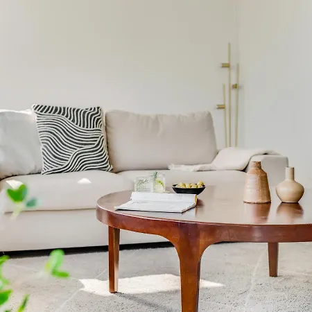 Sanders Coral Court Penthouse - Cute 3-bedroom With Balcony Apartment Limassol